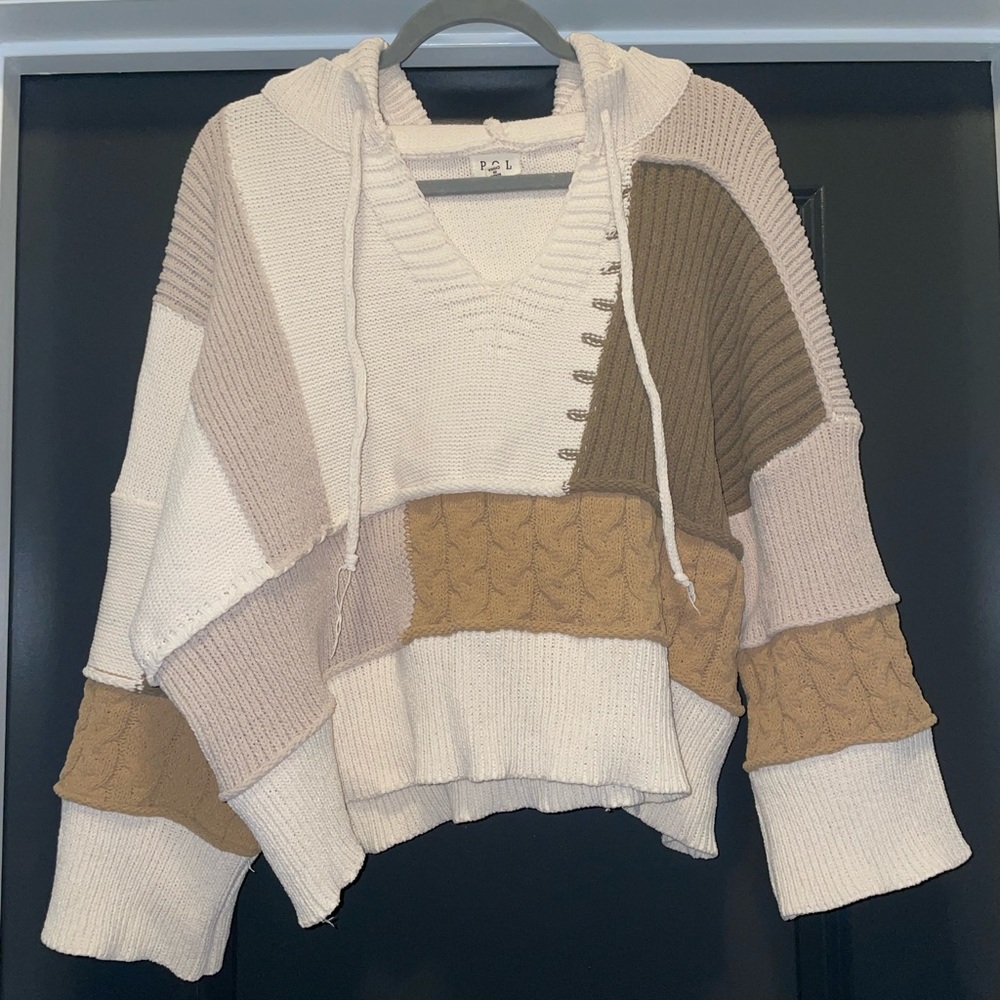 Cropped Sweater with Hood